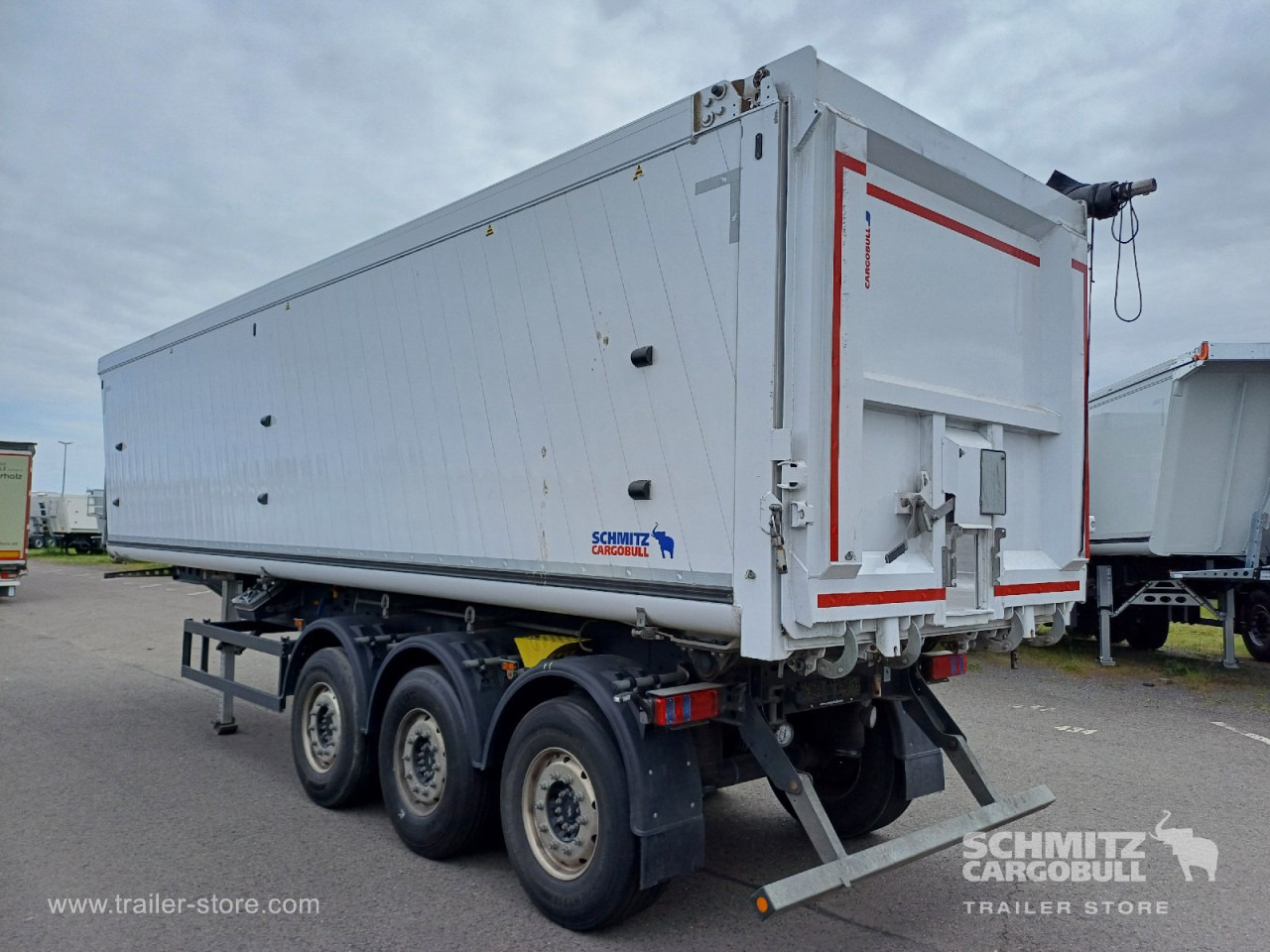 SCHMITZ Auflieger Kipper Alukastenmulde 52m³ - قلابة نصف مقطورة: صور 4 SCHMITZ Auflieger Kipper Alukastenmulde 52m³ - قلابة نصف مقطورة: صور 4