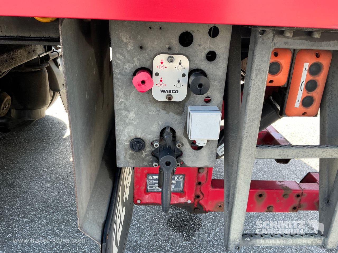 KEL-BERG Dryfreight Standard Taillift - بصندوق مغلق نصف مقطورة: صور 4 KEL-BERG Dryfreight Standard Taillift - بصندوق مغلق نصف مقطورة: صور 4