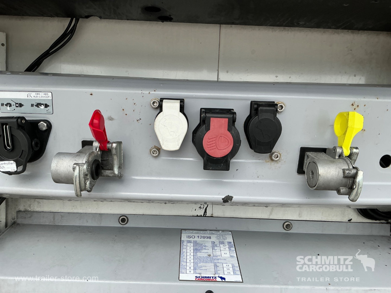 SCHMITZ Reefer Meat hanging system - متساوي نصف مقطورة: صور 4 SCHMITZ Reefer Meat hanging system - متساوي نصف مقطورة: صور 4