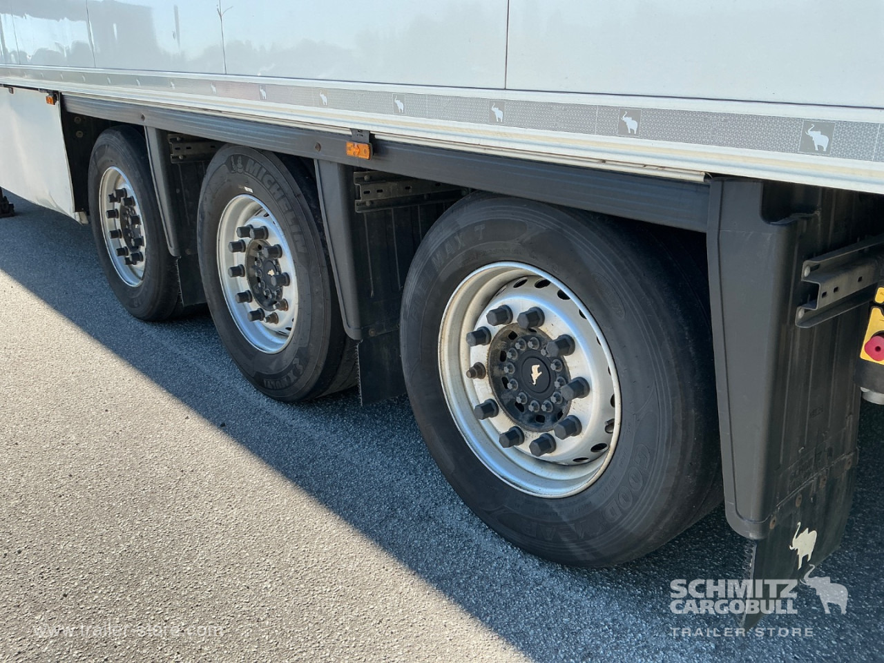 SCHMITZ Reefer Meat hanging system - متساوي نصف مقطورة: صور 5 SCHMITZ Reefer Meat hanging system - متساوي نصف مقطورة: صور 5