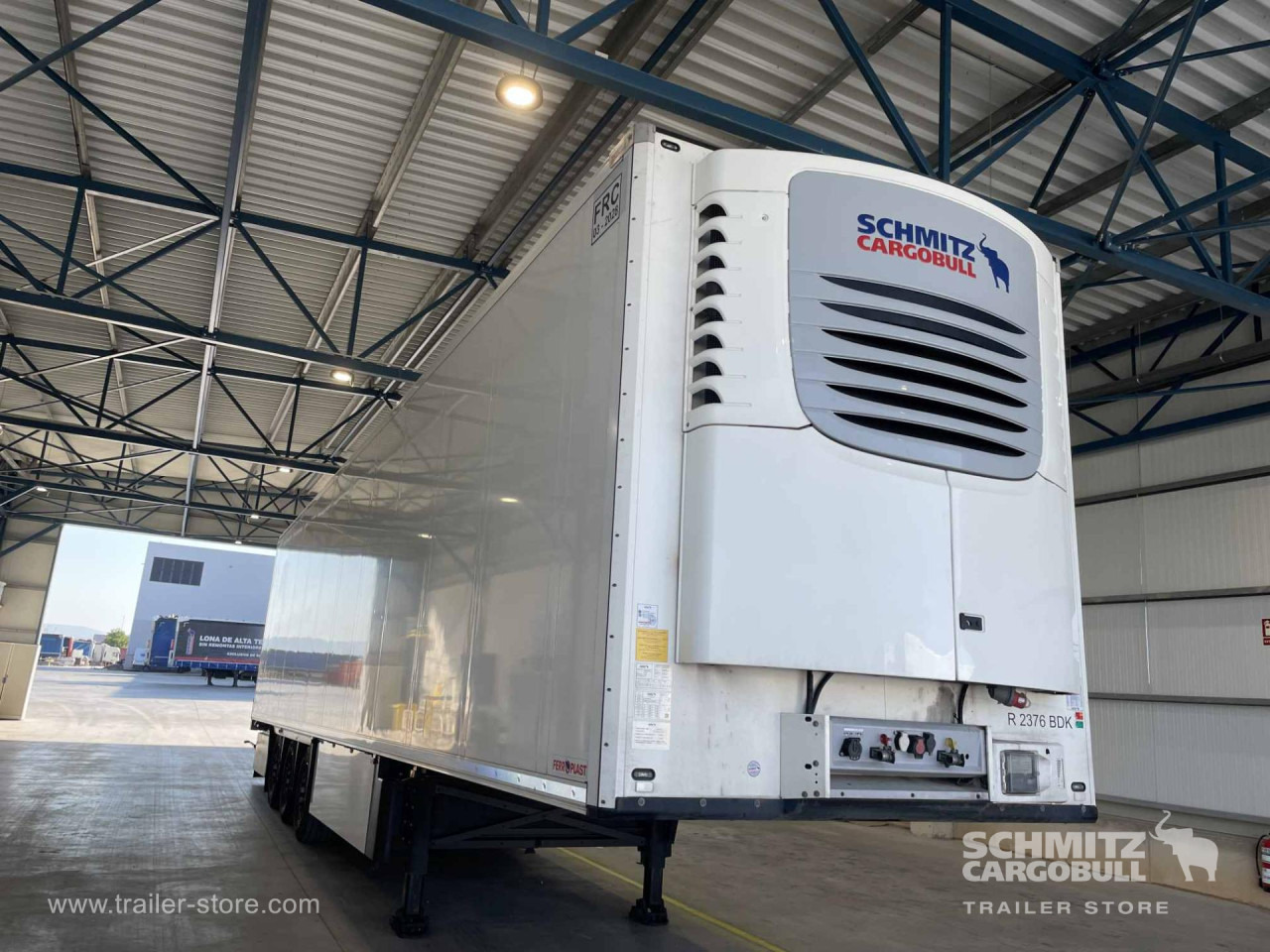 SCHMITZ Semiremolque Frigo Standard - متساوي نصف مقطورة: صور 1 SCHMITZ Semiremolque Frigo Standard - متساوي نصف مقطورة: صور 1