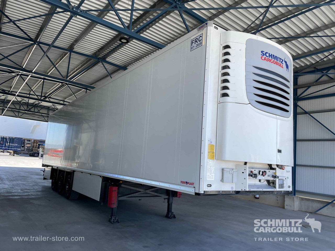 SCHMITZ Semiremolque Frigo Standard - متساوي نصف مقطورة: صور 1 SCHMITZ Semiremolque Frigo Standard - متساوي نصف مقطورة: صور 1
