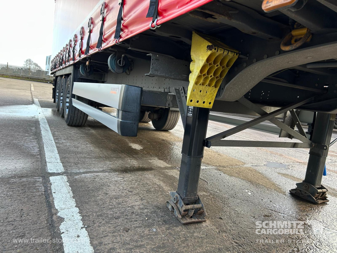 SCHMITZ Curtainsider Standard UK - الخيمة نصف مقطورة: صور 4 SCHMITZ Curtainsider Standard UK - الخيمة نصف مقطورة: صور 4