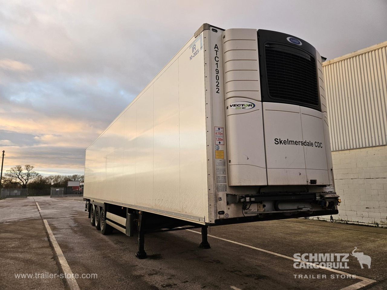 SCHMITZ Reefer Multitemp - متساوي نصف مقطورة: صور 1 SCHMITZ Reefer Multitemp - متساوي نصف مقطورة: صور 1