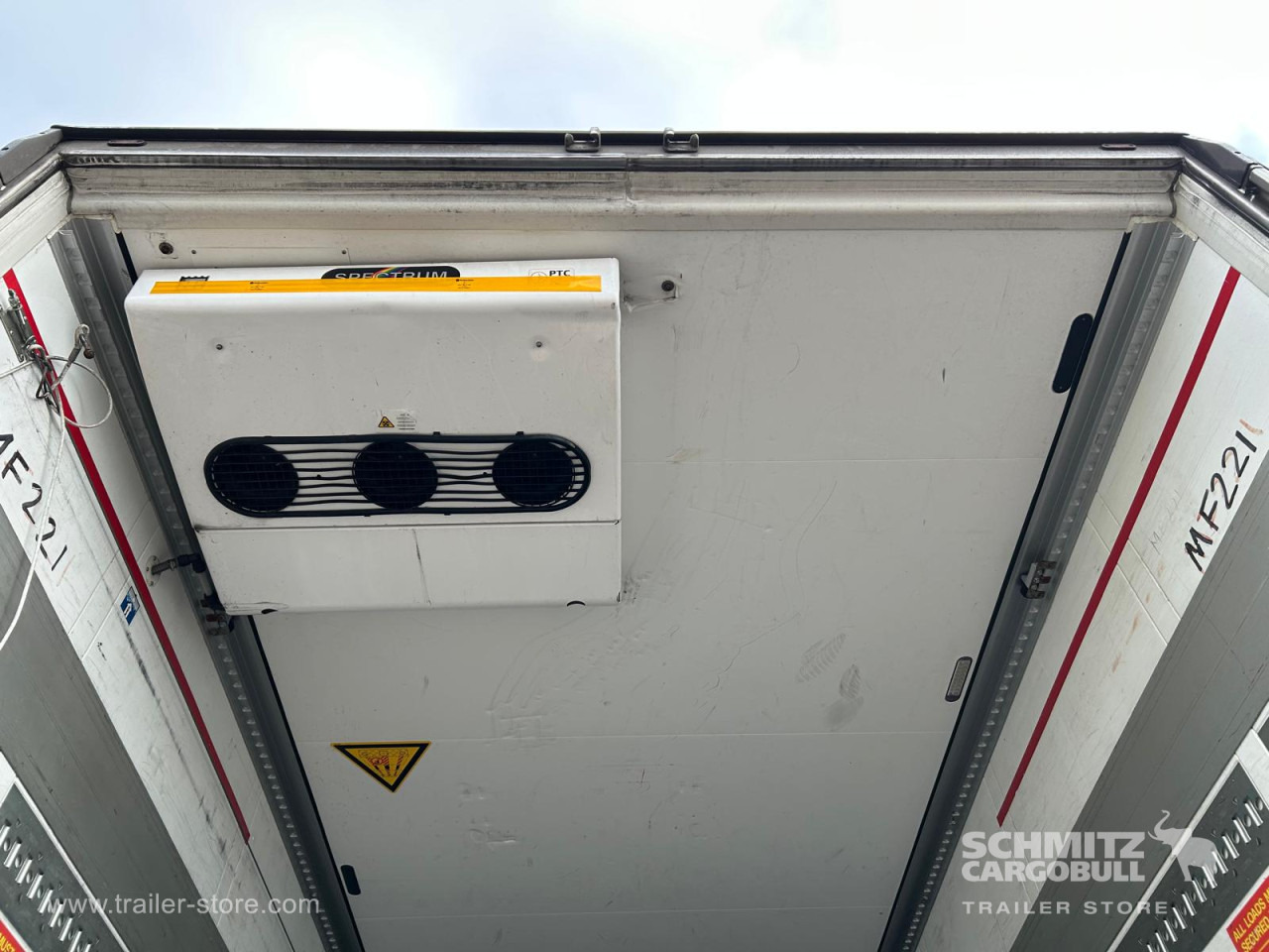 SCHMITZ Reefer Multitemp - متساوي نصف مقطورة: صور 5 SCHMITZ Reefer Multitemp - متساوي نصف مقطورة: صور 5