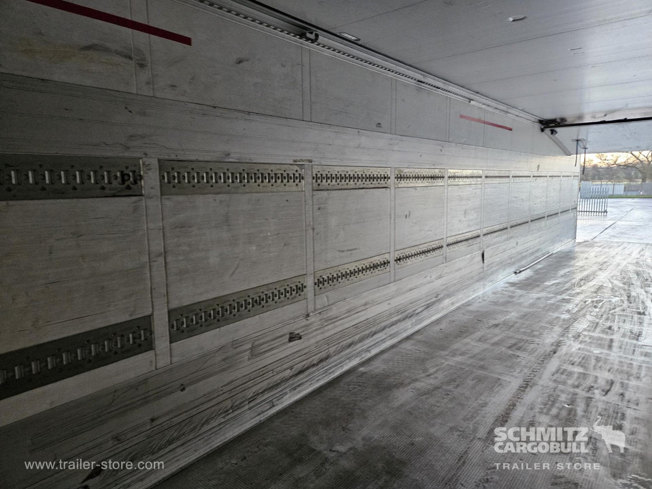 SCHMITZ Reefer Multitemp - متساوي نصف مقطورة: صور 4 SCHMITZ Reefer Multitemp - متساوي نصف مقطورة: صور 4