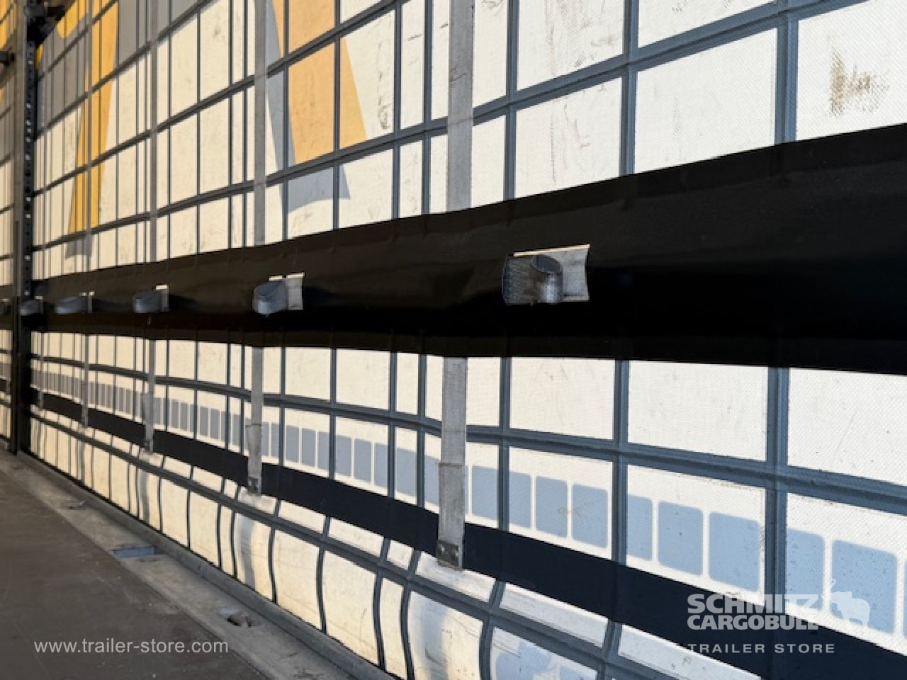 SCHMITZ Oplegger Schuifzeil Standard - الخيمة نصف مقطورة: صور 4 SCHMITZ Oplegger Schuifzeil Standard - الخيمة نصف مقطورة: صور 4