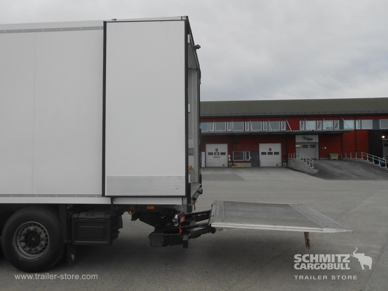SCHMITZ Reefer Standard Taillift - متساوي نصف مقطورة: صور 5 SCHMITZ Reefer Standard Taillift - متساوي نصف مقطورة: صور 5