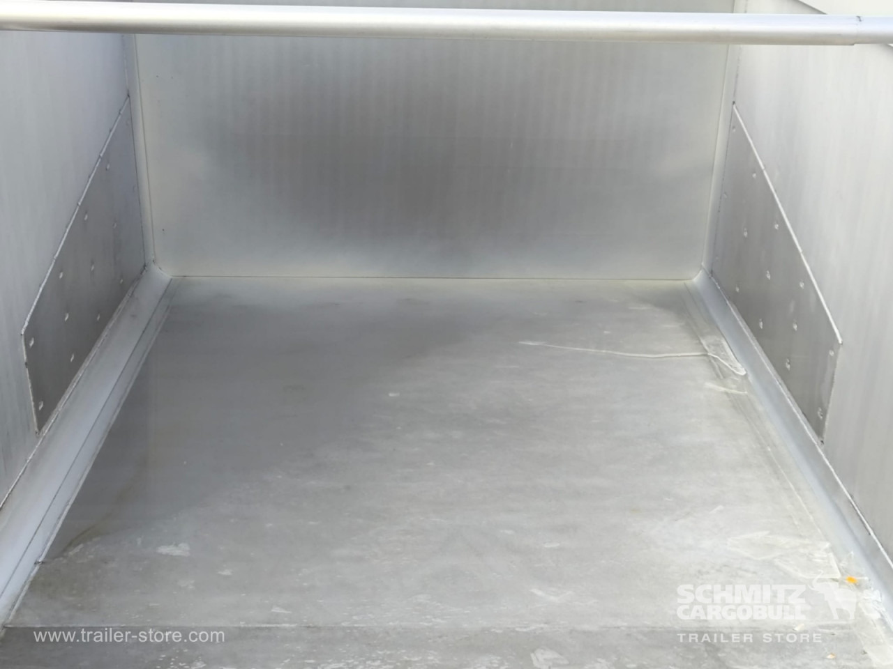 SCHMITZ Tipper alu-square sided body 33m³ - قلابة نصف مقطورة: صور 4 SCHMITZ Tipper alu-square sided body 33m³ - قلابة نصف مقطورة: صور 4