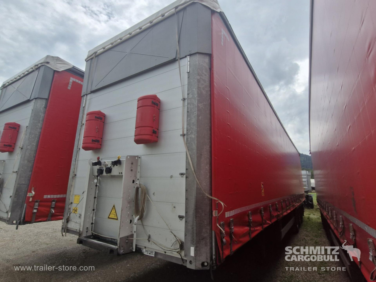 SCHMITZ Curtainsider Varios - الخيمة نصف مقطورة: صور 2 SCHMITZ Curtainsider Varios - الخيمة نصف مقطورة: صور 2