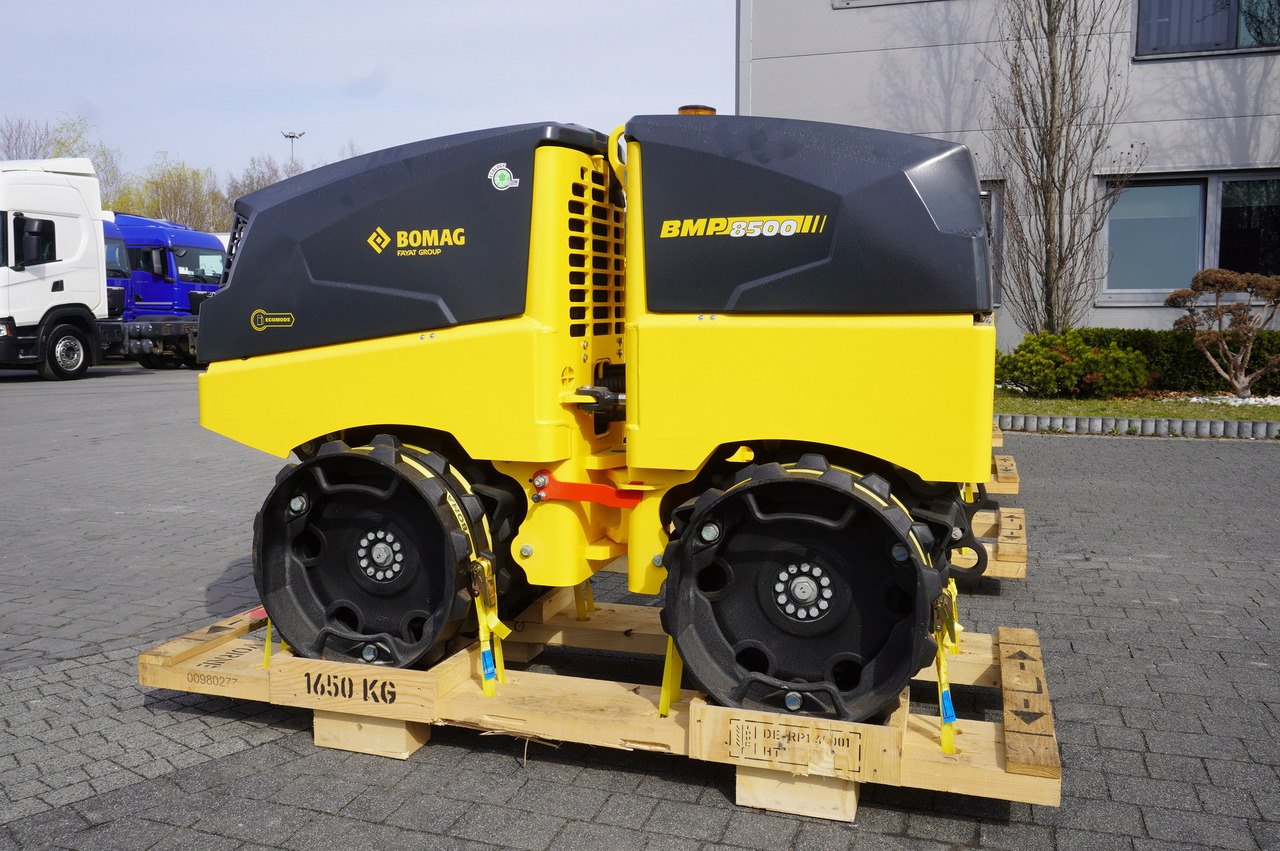 BOMAG BMP 8500 brand-new trench roller / Remote Control / 4 units - مثبت التربة: صور 5 BOMAG BMP 8500 brand-new trench roller / Remote Control / 4 units - مثبت التربة: صور 5