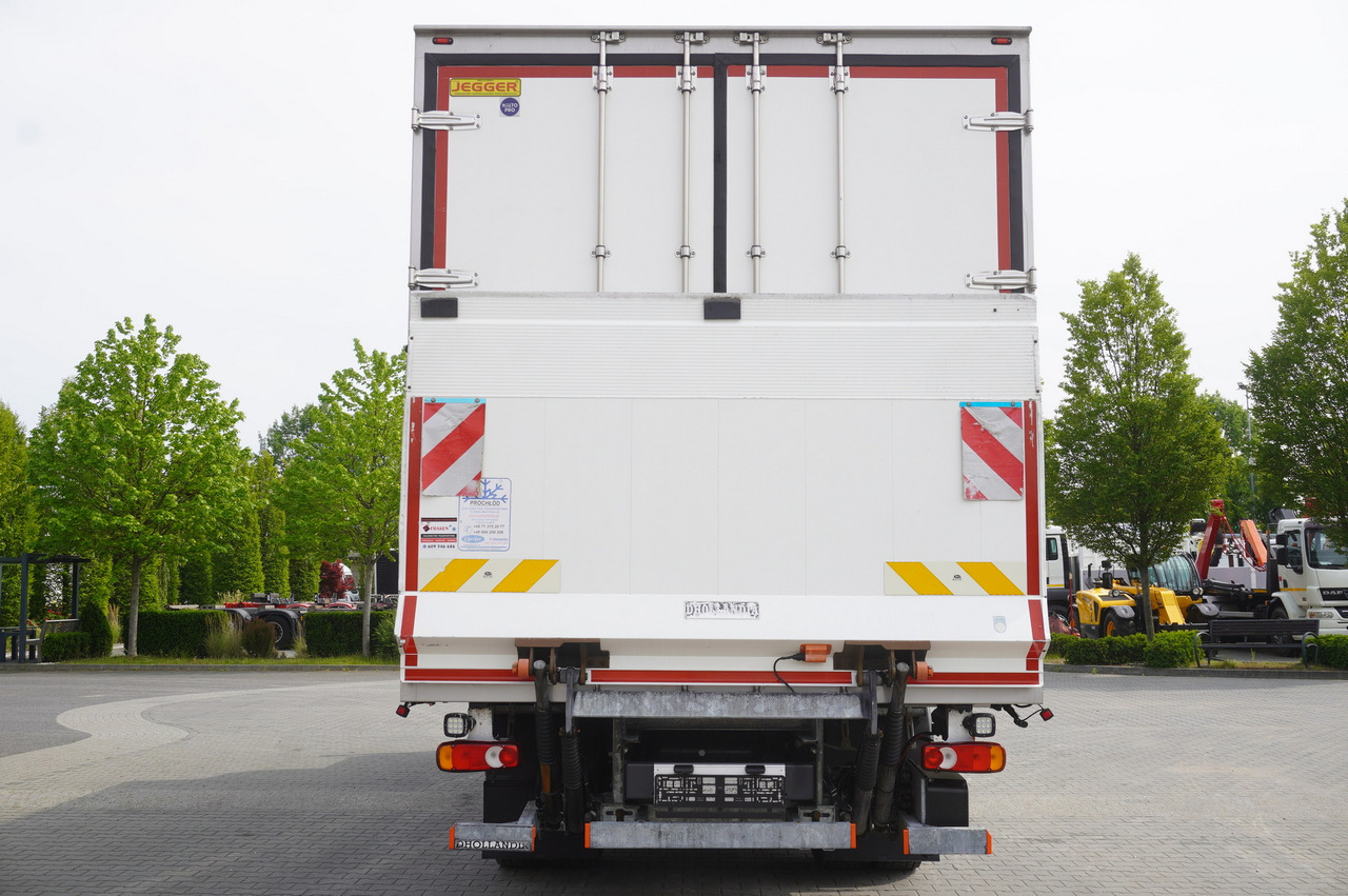 DAF LF 16.260 / Jegger Refrigerator / Carrier Supra 750 / DHOLLANDIA 1500 kg / Sleeper cab - مبردة شاحنة: صور 4 DAF LF 16.260 / Jegger Refrigerator / Carrier Supra 750 / DHOLLANDIA 1500 kg / Sleeper cab - مبردة شاحنة: صور 4