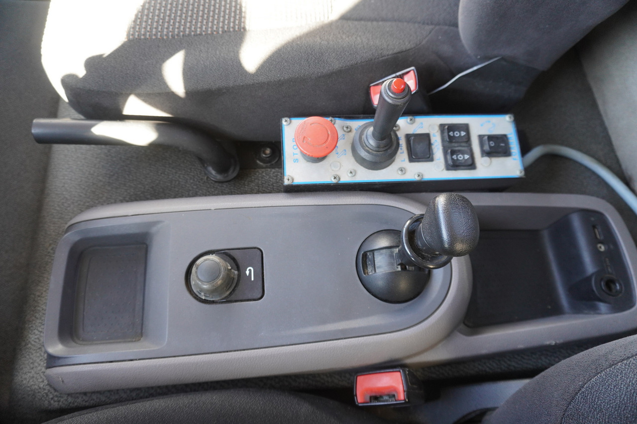 شاحنة كرين DAF LF 18.310 E6 / Skip loader Fornal NKR 130V / HDS HMF 735 K2 / Manual gearbox: صور 28