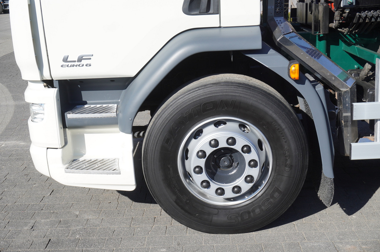 شاحنة كرين DAF LF 18.310 E6 / Skip loader Fornal NKR 130V / HDS HMF 735 K2 / Manual gearbox: صور 24