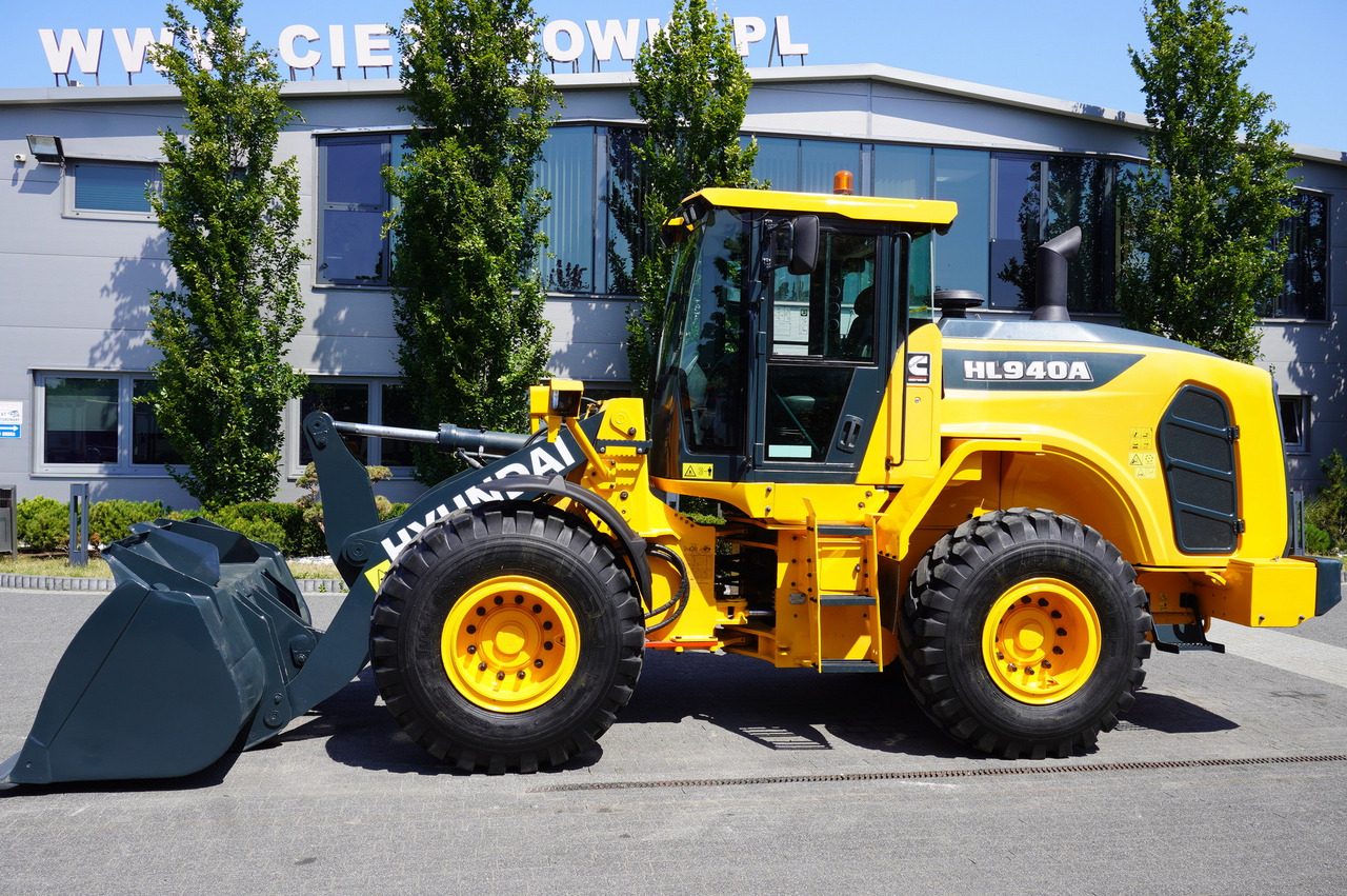 HYUNDAI HL940A articulated loader / year 2021 / weight 13.5t year of production 2021 - اللودر بعجل: صور 3 HYUNDAI HL940A articulated loader / year 2021 / weight 13.5t year of production 2021 - اللودر بعجل: صور 3
