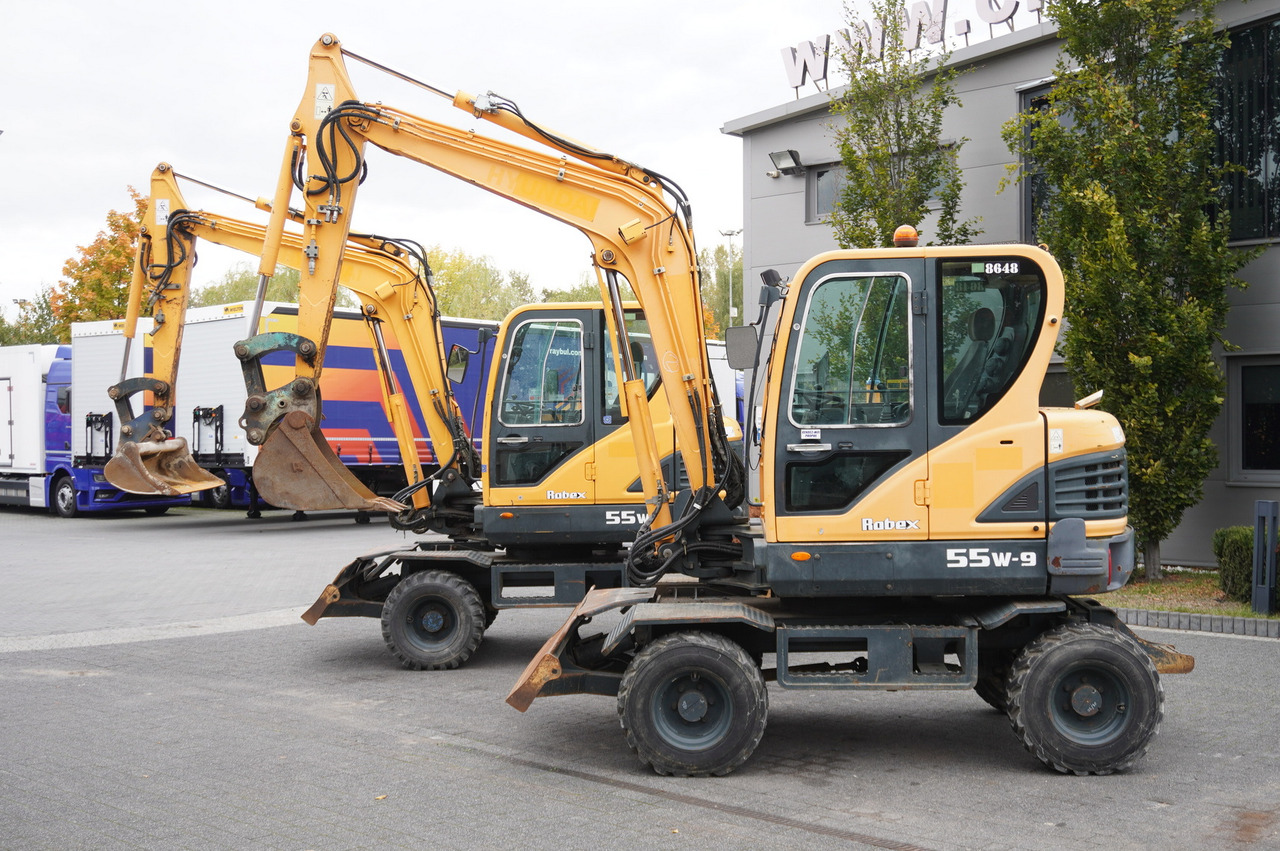 Hyundai Robex 55W-9 Wheeled Excavator 5.5t / 2pcs - حفارة مصغرة: صور 1 Hyundai Robex 55W-9 Wheeled Excavator 5.5t / 2pcs - حفارة مصغرة: صور 1