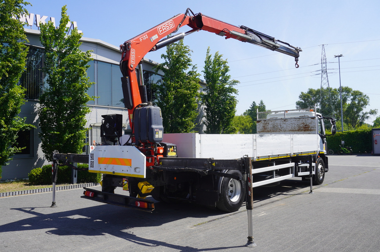 IVECO EUROCARGO 190-280L / FASSI F135A / 8 M / Lift cap. 5580 kg - شاحنات مسطحة, شاحنة كرين: صور 3 IVECO EUROCARGO 190-280L / FASSI F135A / 8 M / Lift cap. 5580 kg - شاحنات مسطحة, شاحنة كرين: صور 3