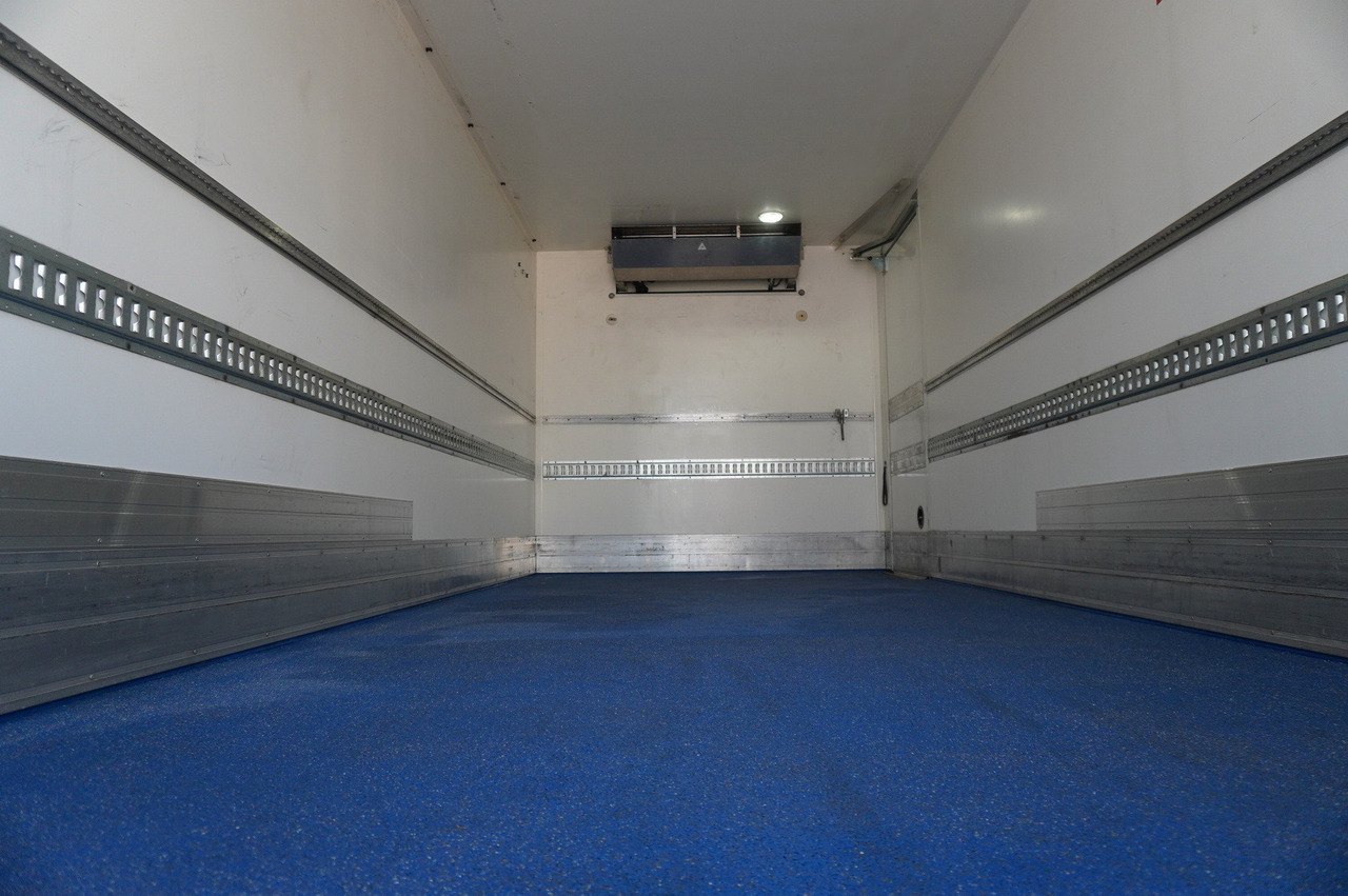 IVECO Eurocargo 100-190 4x2 E6 / Refrigerator / Dhollandia 1.5 T - مبردة شاحنة: صور 5 IVECO Eurocargo 100-190 4x2 E6 / Refrigerator / Dhollandia 1.5 T - مبردة شاحنة: صور 5