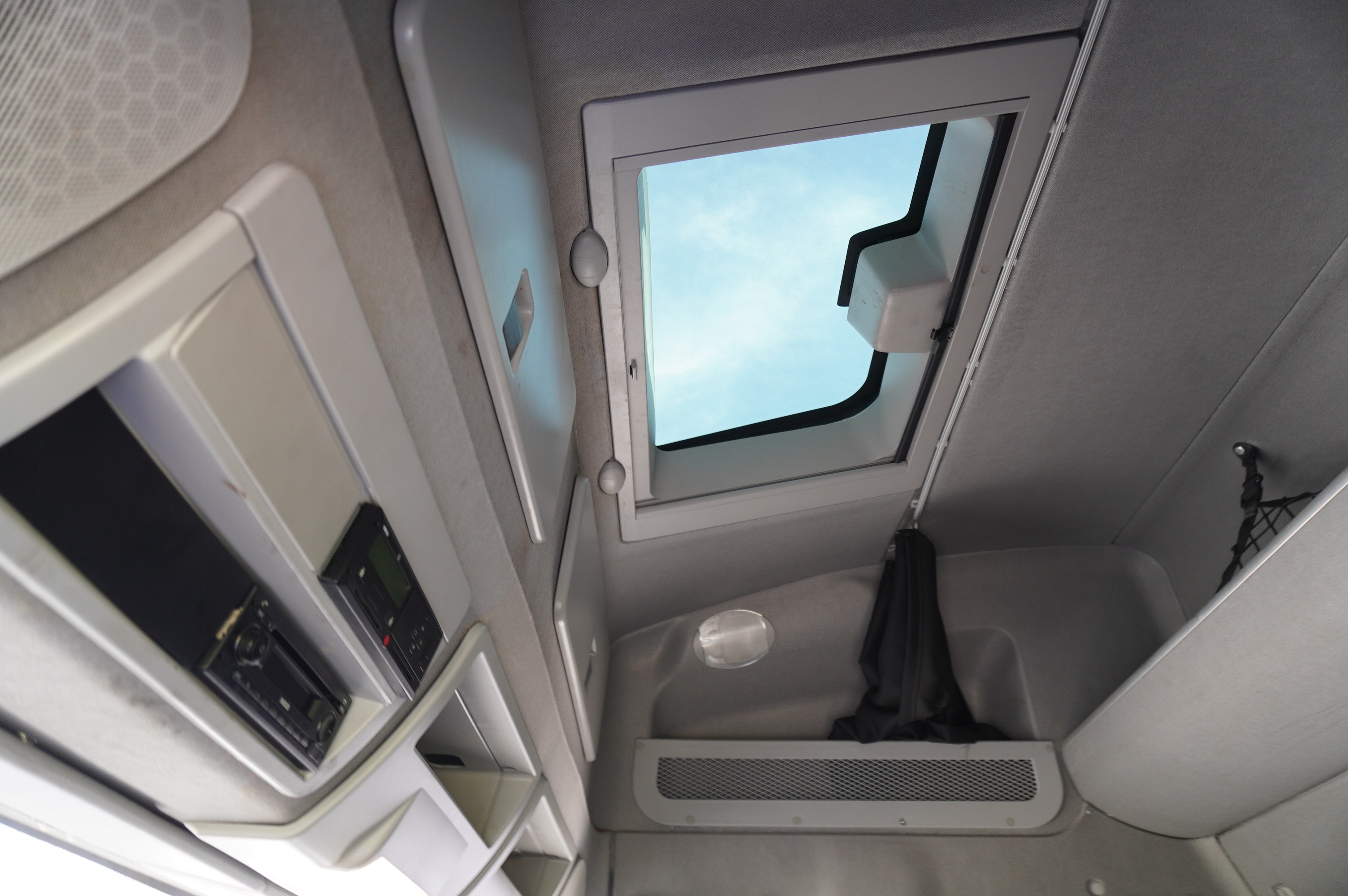 الشاسيه شاحنة IVECO Eurocargo 140e19 4×2 E6 Glob / ADR / frame 8,1m: صور 21 الشاسيه شاحنة IVECO Eurocargo 140e19 4×2 E6 Glob / ADR / frame 8,1m: صور 21