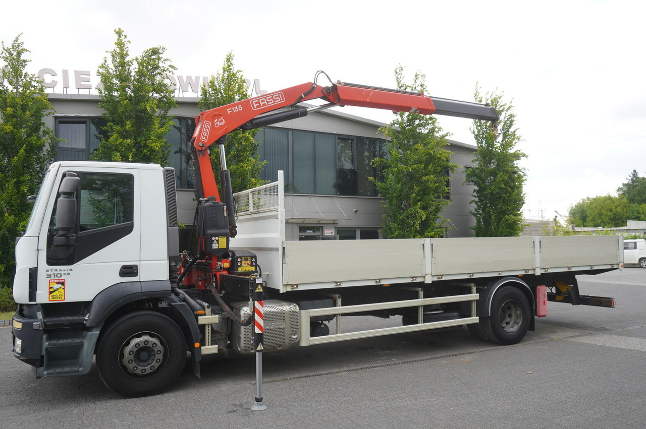 IVECO STRALIS 19.310 E6 / Flatbed 19 EPAL / FASSI F135 / 225 MTH! / 5.7 T - شاحنة كرين, شاحنة كرين: صور 4 IVECO STRALIS 19.310 E6 / Flatbed 19 EPAL / FASSI F135 / 225 MTH! / 5.7 T - شاحنة كرين, شاحنة كرين: صور 4