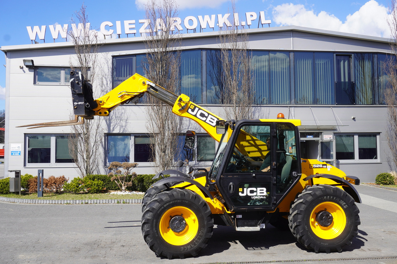 JCB 526-56 AGRI Plus / 5.6 m telescopic loader / joystick - اللودر بعجل: صور 1 JCB 526-56 AGRI Plus / 5.6 m telescopic loader / joystick - اللودر بعجل: صور 1