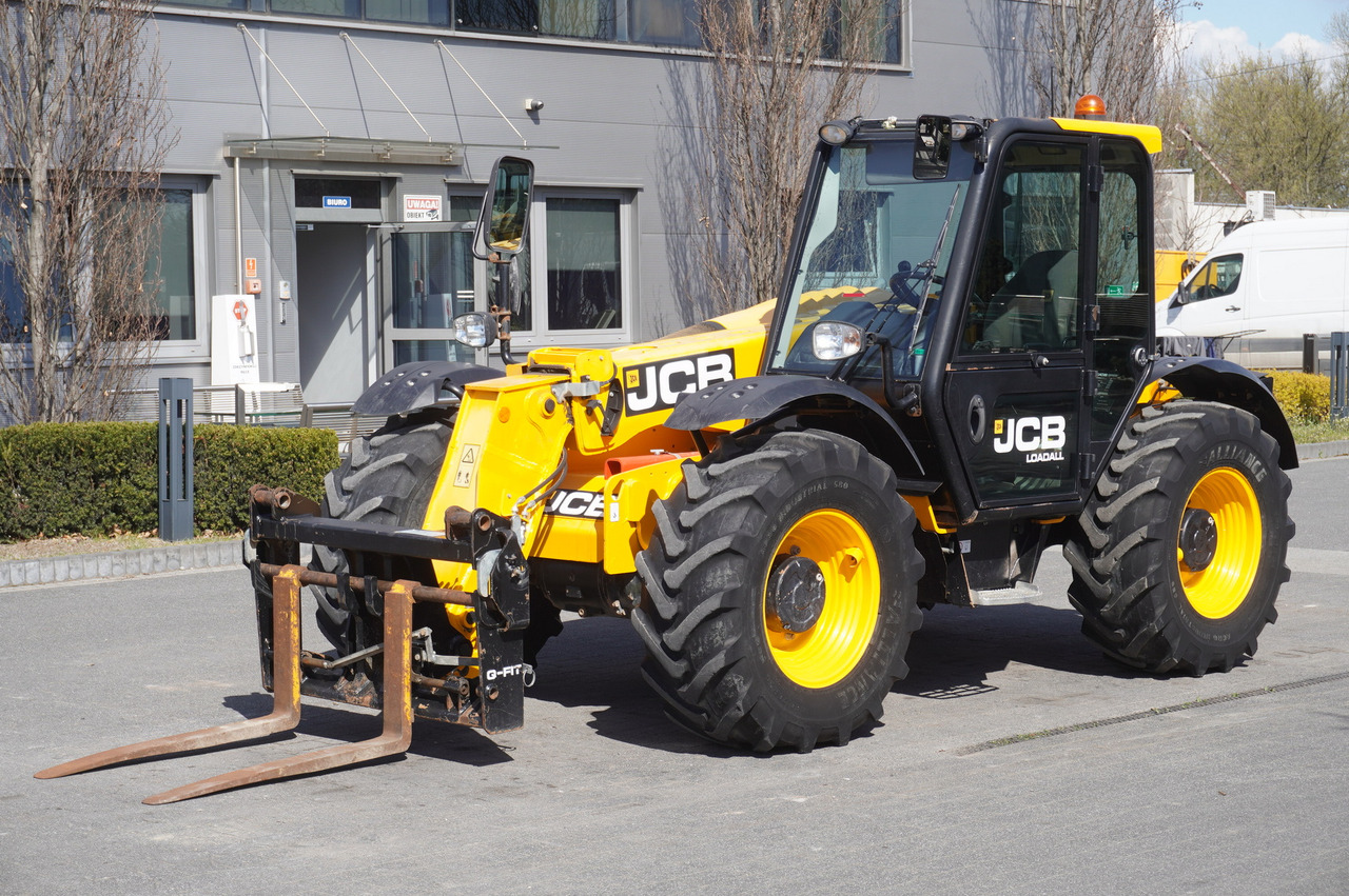JCB 526-56 AGRI Plus / 5.6 m telescopic loader / joystick - رافعة تلسكوبية: صور 3 JCB 526-56 AGRI Plus / 5.6 m telescopic loader / joystick - رافعة تلسكوبية: صور 3