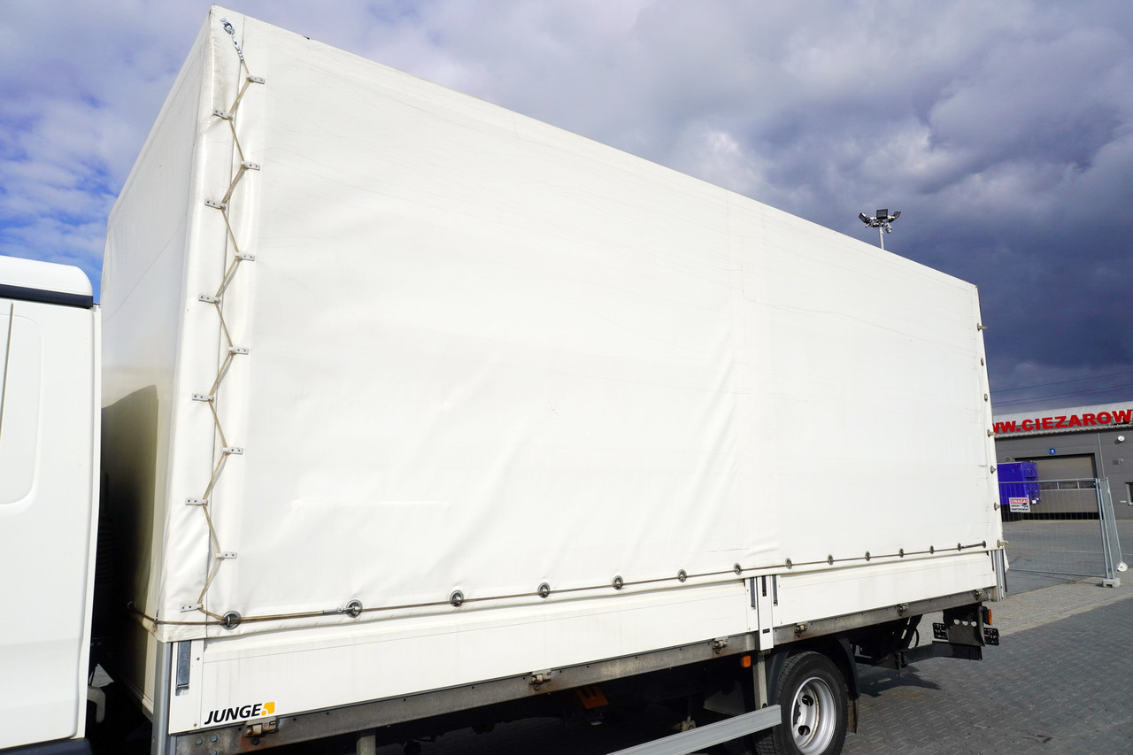 JUNGE Tarpaulin body + lift Dhollandia 1000 kg - جسم السيارة - بغطاء جانبي: صور 2 JUNGE Tarpaulin body + lift Dhollandia 1000 kg - جسم السيارة - بغطاء جانبي: صور 2