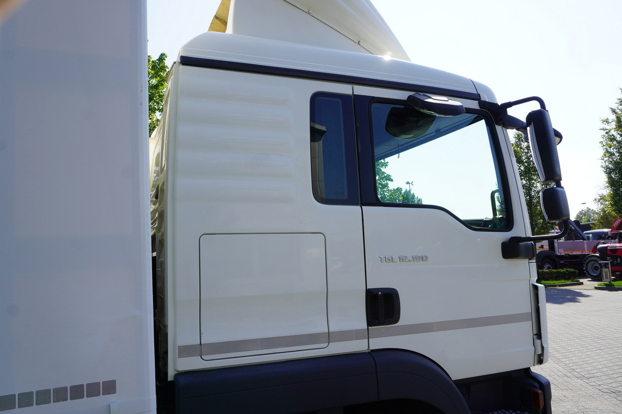 MAN TGL 12.190 / Curtainsider 19 EPAL / Sleeper cab إيجار MAN TGL 12.190 / Curtainsider 19 EPAL / Sleeper cab: صور 17