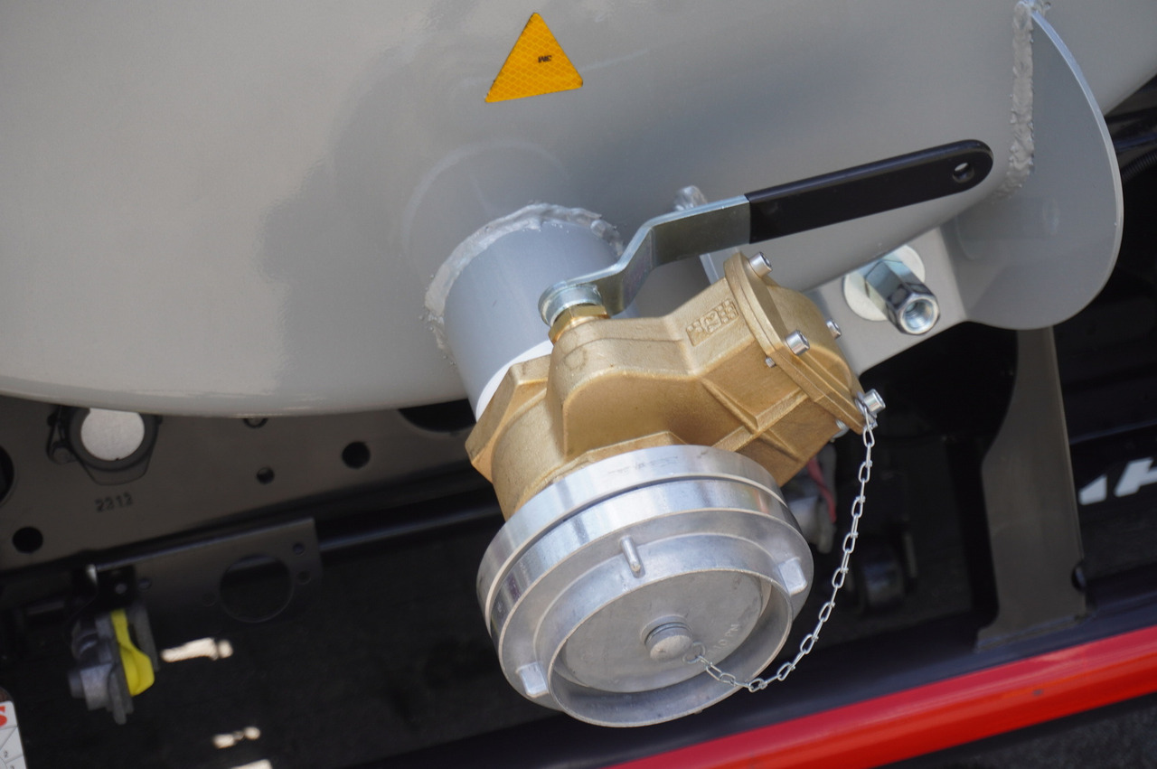 صهريج السماد السائل MAN TGM 15.250 / NEW septic tank (07/2025) superstructure 8000 l / 160 tho. km: صور 10