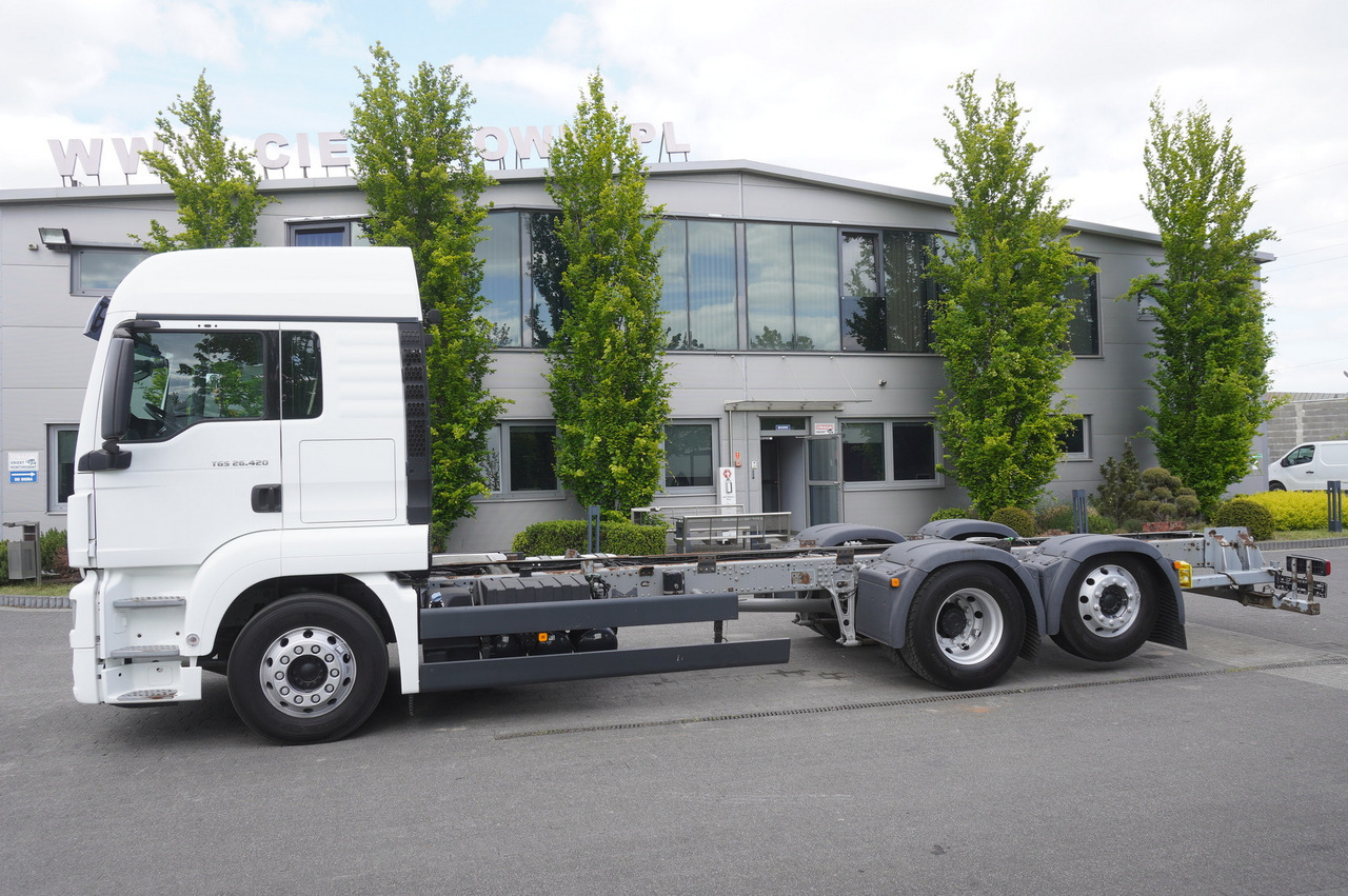 MAN TGS 26.420 / 7.5 m chassis / 14.5 t load cap. / Sleeping cab - الشاسيه شاحنة: صور 2 MAN TGS 26.420 / 7.5 m chassis / 14.5 t load cap. / Sleeping cab - الشاسيه شاحنة: صور 2