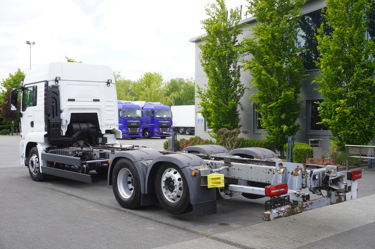 MAN TGS 26.420 / 7.5 m chassis / 14.5 t load cap. / Sleeping cab - الشاسيه شاحنة: صور 3 MAN TGS 26.420 / 7.5 m chassis / 14.5 t load cap. / Sleeping cab - الشاسيه شاحنة: صور 3