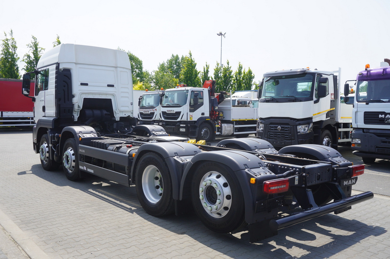 MAN TGS 35.420 8x2 / Chassis 6.4 m / 3 steered axles - شاحنة كرين: صور 4 MAN TGS 35.420 8x2 / Chassis 6.4 m / 3 steered axles - شاحنة كرين: صور 4