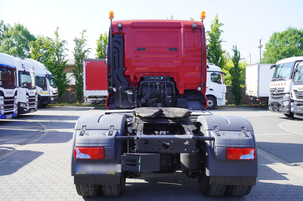 MAN TGX 18.510 4x4 tractor unit / 510 HP / Sleeper cab - شاحنة جرار: صور 3 MAN TGX 18.510 4x4 tractor unit / 510 HP / Sleeper cab - شاحنة جرار: صور 3