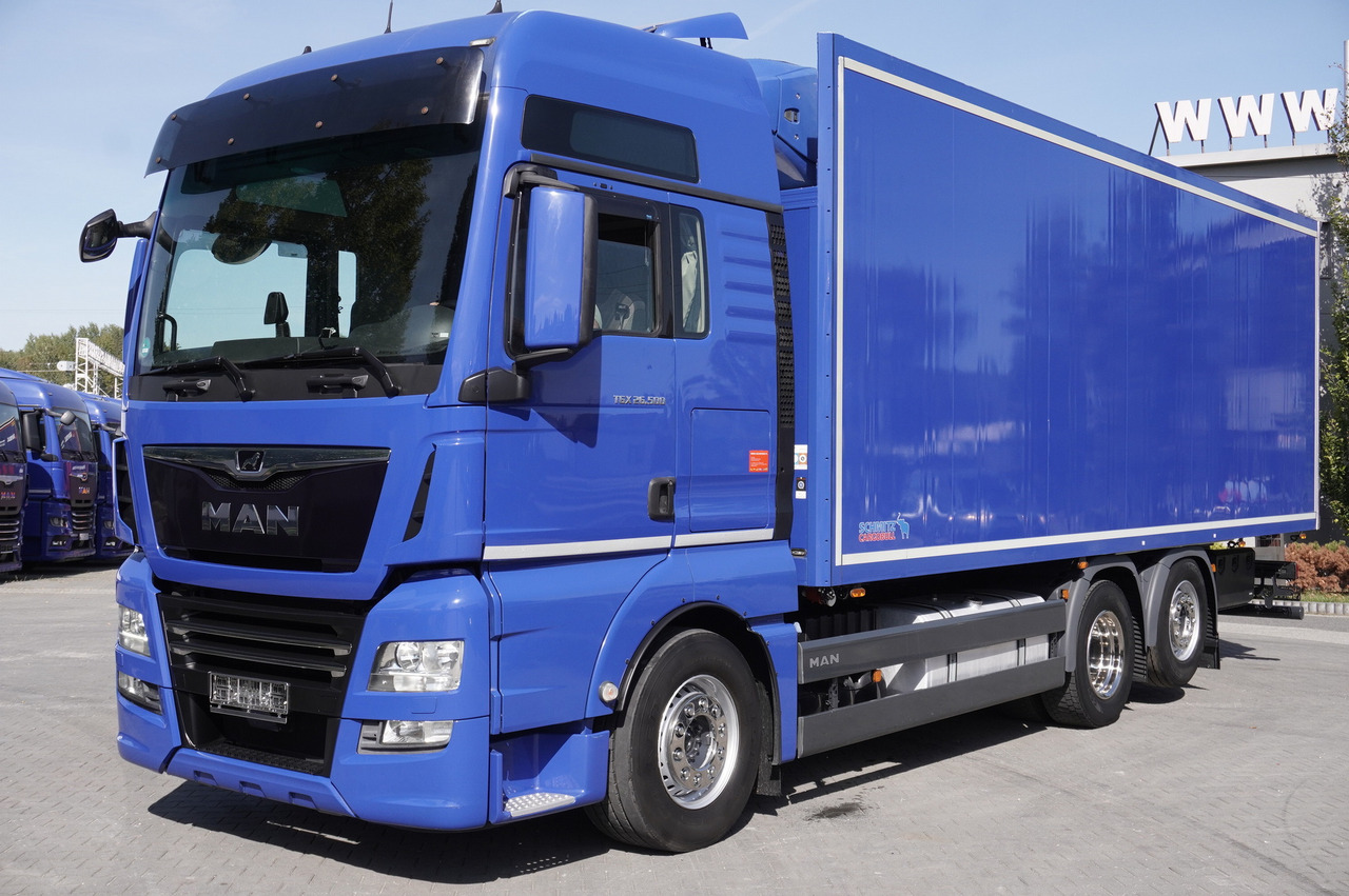 MAN TGX 26.500 E6 XXL / Schmitz 19 pallets / Thermoking / steering axle - مبردة شاحنة: صور 1 MAN TGX 26.500 E6 XXL / Schmitz 19 pallets / Thermoking / steering axle - مبردة شاحنة: صور 1