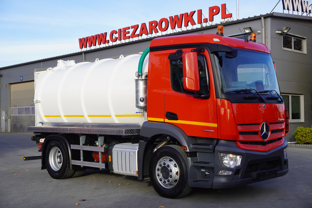MERCEDES-BENZ Actros 1833 / 260 tho. km / NEW septic tank 11000 l - شاحنة صهريج: صور 1 MERCEDES-BENZ Actros 1833 / 260 tho. km / NEW septic tank 11000 l - شاحنة صهريج: صور 1