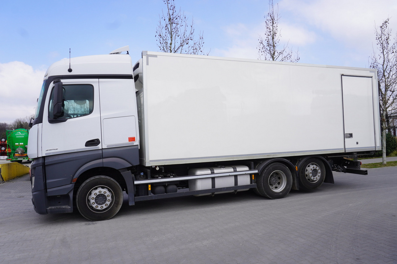 MERCEDES-BENZ Actros 2542 / GIGA cabin / Thermoking 1000R - مبردة شاحنة: صور 2 MERCEDES-BENZ Actros 2542 / GIGA cabin / Thermoking 1000R - مبردة شاحنة: صور 2
