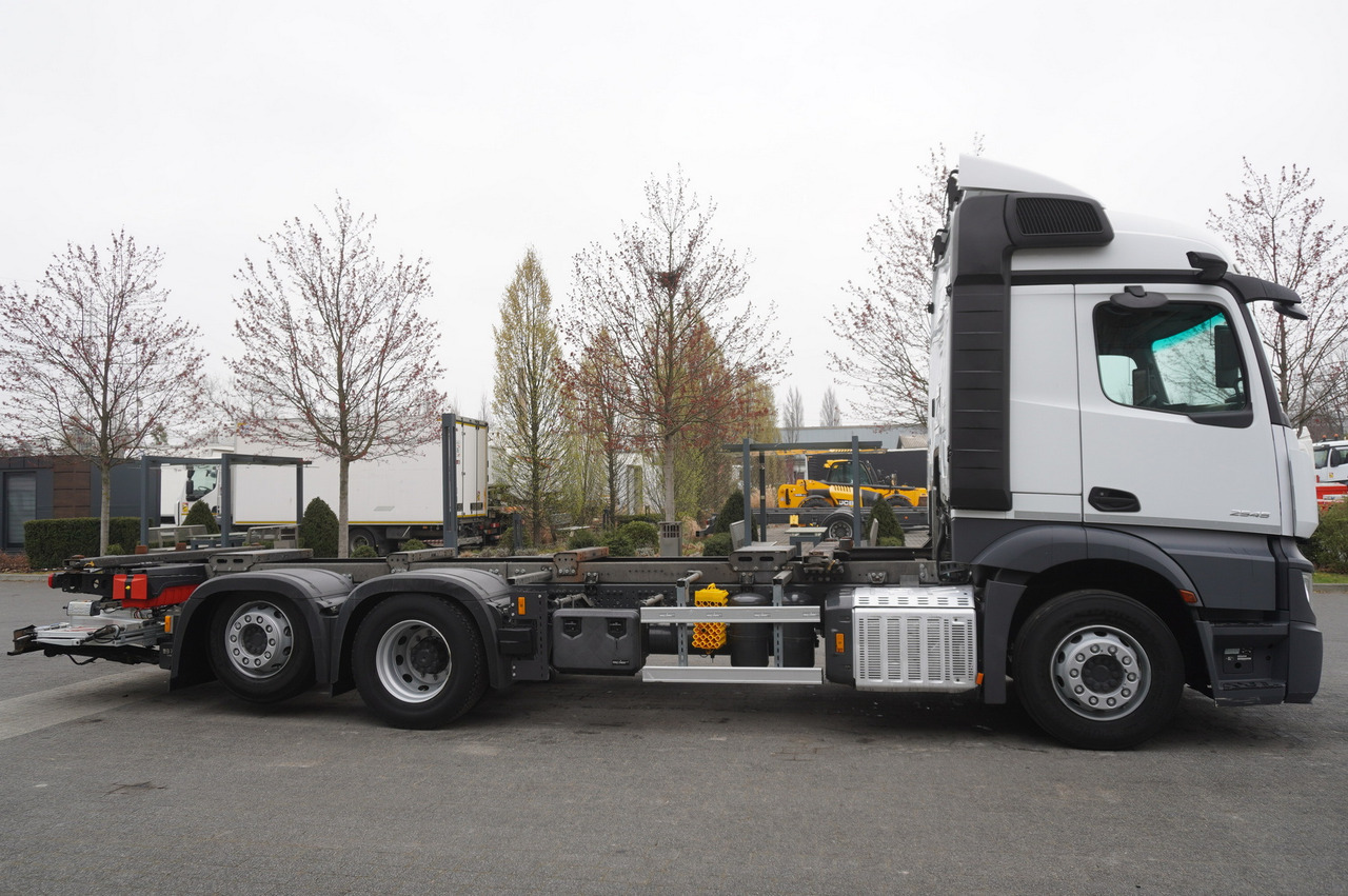 MERCEDES-BENZ Actros 2545 6×2 MP5 / ADR / several units - شاحنات الحاويات / جسم علوي قابل للتغيير شاحنة: صور 2 MERCEDES-BENZ Actros 2545 6×2 MP5 / ADR / several units - شاحنات الحاويات / جسم علوي قابل للتغيير شاحنة: صور 2