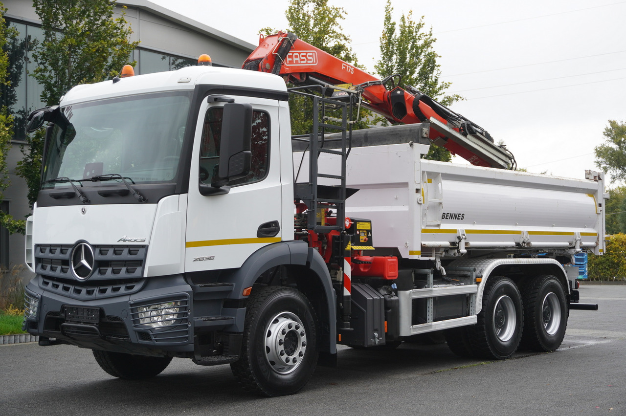 MERCEDES-BENZ Arocs 2636 6x4 / Fassi F175 / 7.7 t / 10 m / 2-side tipper / Bortmatic - قلابات, شاحنة كرين: صور 2 MERCEDES-BENZ Arocs 2636 6x4 / Fassi F175 / 7.7 t / 10 m / 2-side tipper / Bortmatic - قلابات, شاحنة كرين: صور 2