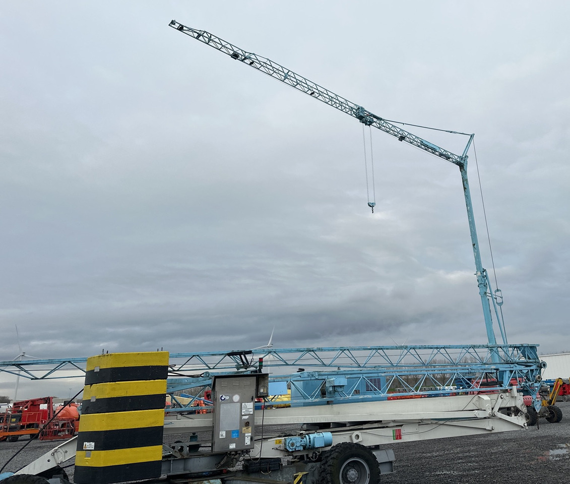 POTAIN IGO32 Tri/A Mobile self-erecting tower crane / 4400 MTH! - موبايل كرين: صور 3 POTAIN IGO32 Tri/A Mobile self-erecting tower crane / 4400 MTH! - موبايل كرين: صور 3