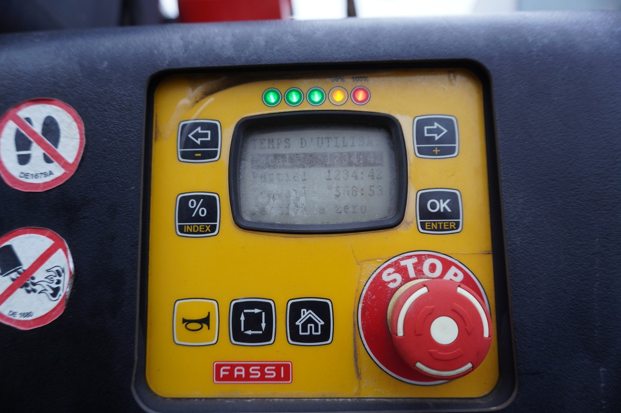 RENAULT RENAULT C280 DTI 8 / FASSI crane 5.6 T / 560 MTH / range 8 m / Flatbed 15 EPAL - شاحنة كرين: صور 3 RENAULT RENAULT C280 DTI 8 / FASSI crane 5.6 T / 560 MTH / range 8 m / Flatbed 15 EPAL - شاحنة كرين: صور 3