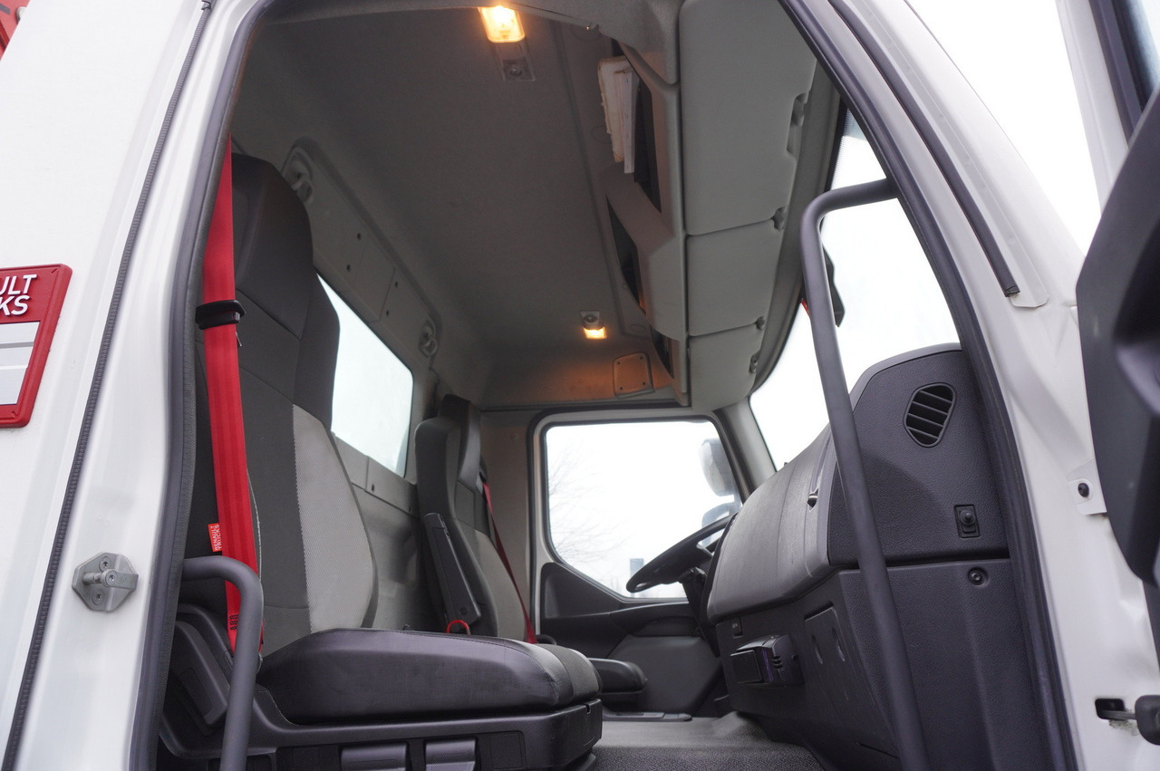 شاحنة كرين RENAULT RENAULT C280 DTI 8 / FASSI crane 5.6 T / 560 MTH / range 8 m / Flatbed 15 EPAL: صور 23 شاحنة كرين RENAULT RENAULT C280 DTI 8 / FASSI crane 5.6 T / 560 MTH / range 8 m / Flatbed 15 EPAL: صور 23