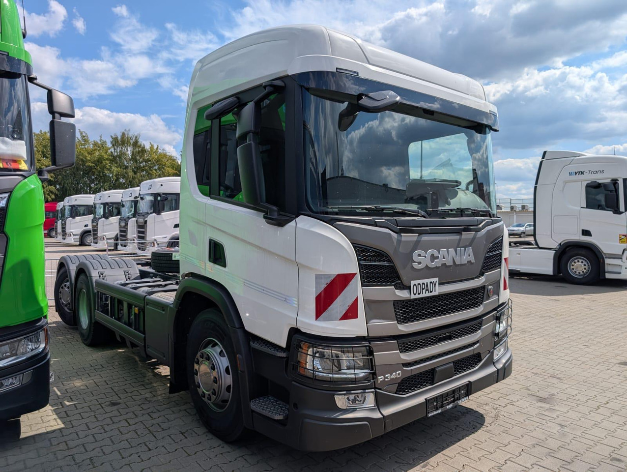 SCANIA P 340 B6x2*4NA / chassis frame / steering axle / CNG / large cab / 8 units - الشاسيه شاحنة: صور 2 SCANIA P 340 B6x2*4NA / chassis frame / steering axle / CNG / large cab / 8 units - الشاسيه شاحنة: صور 2