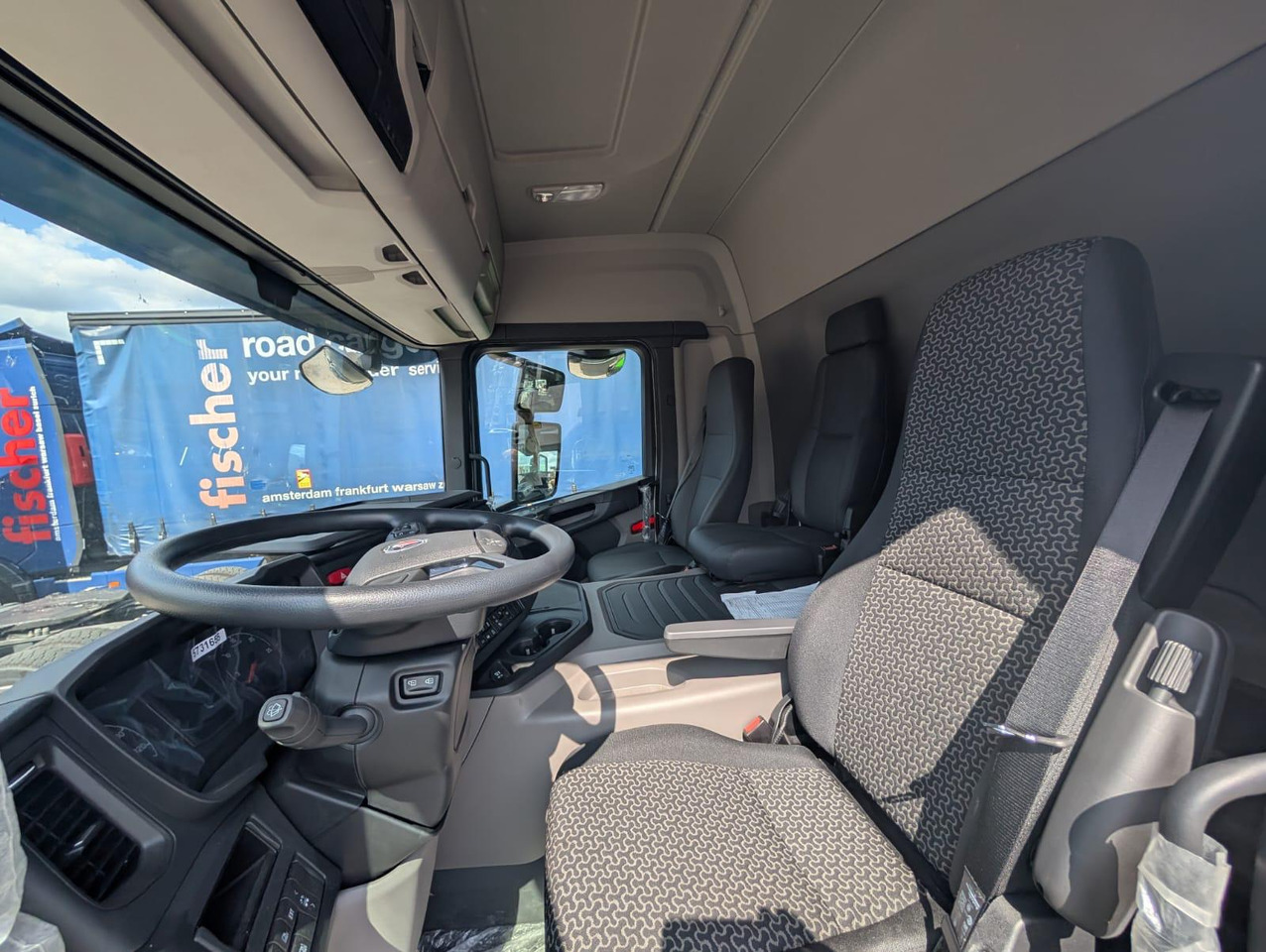 SCANIA P 340 B6x2*4NA / chassis frame / steering axle / CNG / large cab / 8 units - الشاسيه شاحنة: صور 5 SCANIA P 340 B6x2*4NA / chassis frame / steering axle / CNG / large cab / 8 units - الشاسيه شاحنة: صور 5