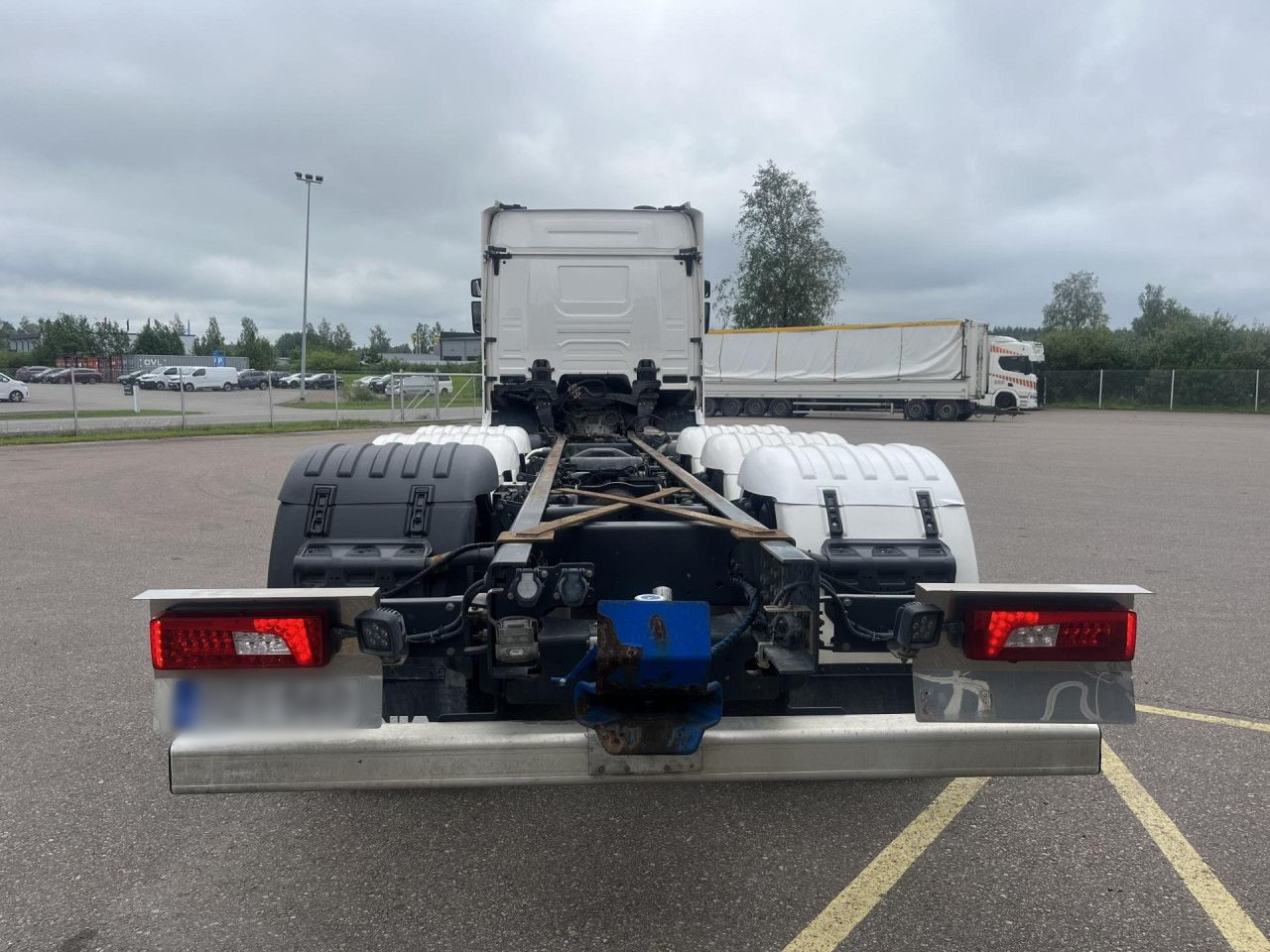 SCANIA R560 B8x4*4 / Chassis / sleeper cab / Power take-off - الشاسيه شاحنة: صور 5 SCANIA R560 B8x4*4 / Chassis / sleeper cab / Power take-off - الشاسيه شاحنة: صور 5