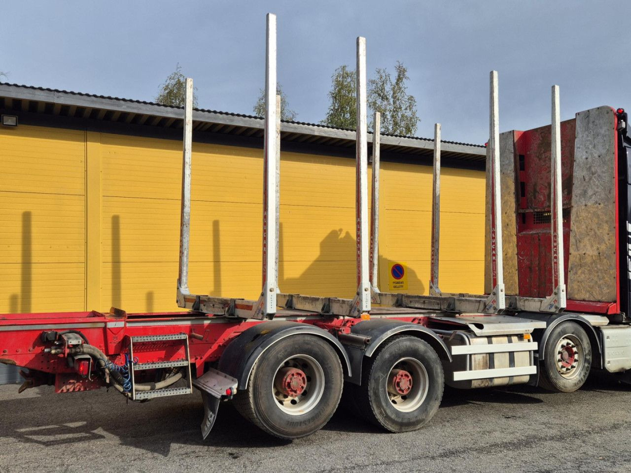 VOLVO FH 750 8x4 / 2 lifted axles / timber truck - شاحنة كرين: صور 4 VOLVO FH 750 8x4 / 2 lifted axles / timber truck - شاحنة كرين: صور 4
