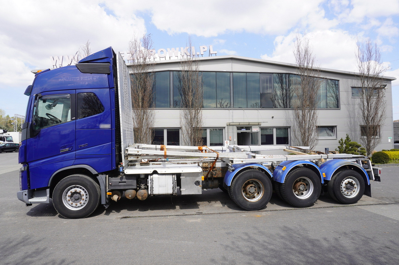 VOLVO FH16 750 8x4 / 750 HP! / 20 t load capacity / stanchion superstructure - شاحنة كرين: صور 5 VOLVO FH16 750 8x4 / 750 HP! / 20 t load capacity / stanchion superstructure - شاحنة كرين: صور 5