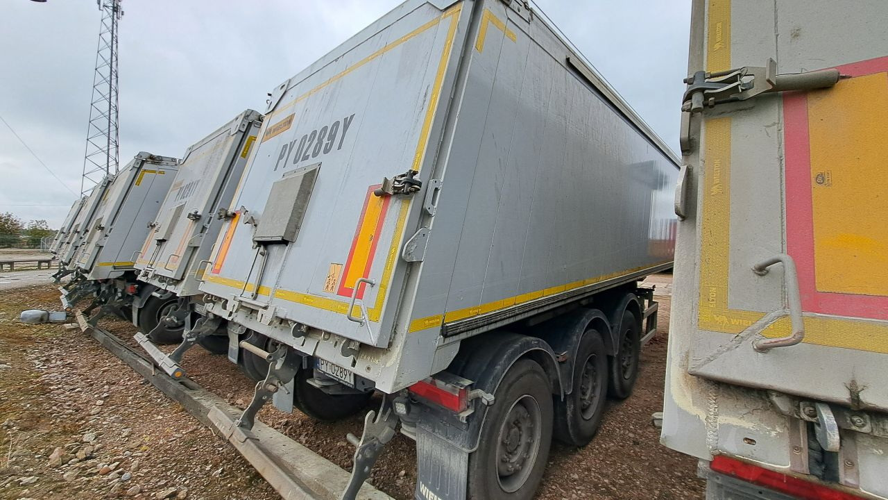 WIELTON NW-3 / weight 6.2 t / capacity 38m3 / Electrically folded roof / Teflon / 20 units, 2022 - قلابة نصف مقطورة: صور 3 WIELTON NW-3 / weight 6.2 t / capacity 38m3 / Electrically folded roof / Teflon / 20 units, 2022 - قلابة نصف مقطورة: صور 3