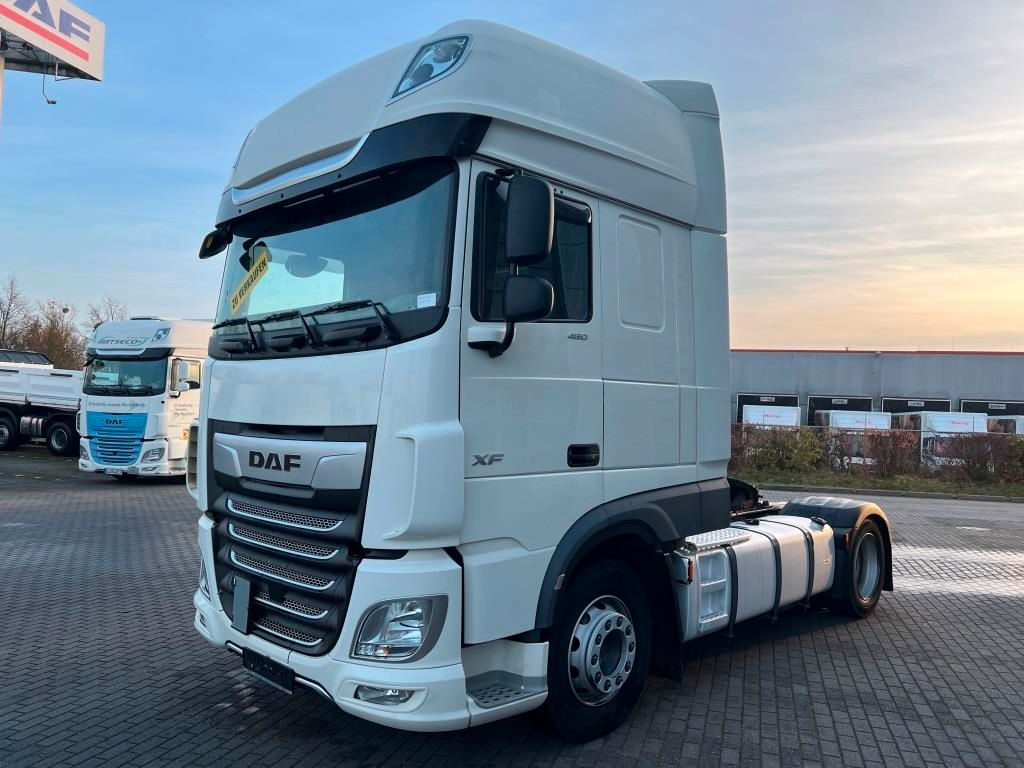 DAF XF 480 FT SSC Retarder Standklima 2xTank 1.185L - شاحنة جرار: صور 2 DAF XF 480 FT SSC Retarder Standklima 2xTank 1.185L - شاحنة جرار: صور 2