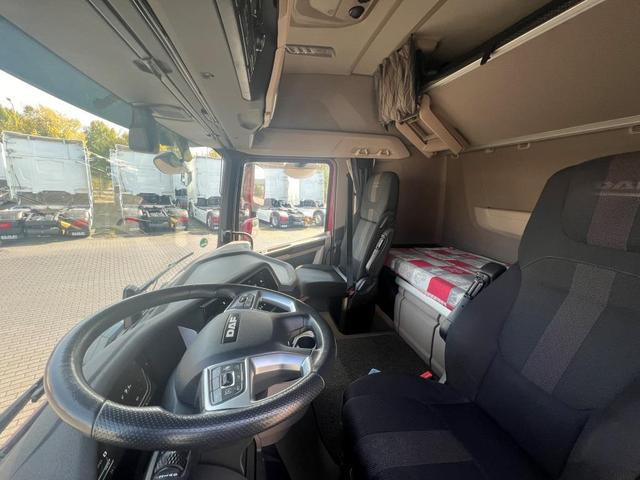 DAF XG 480 FT Low Deck Retarder Standklima 2xTank - شاحنة جرار: صور 4 DAF XG 480 FT Low Deck Retarder Standklima 2xTank - شاحنة جرار: صور 4