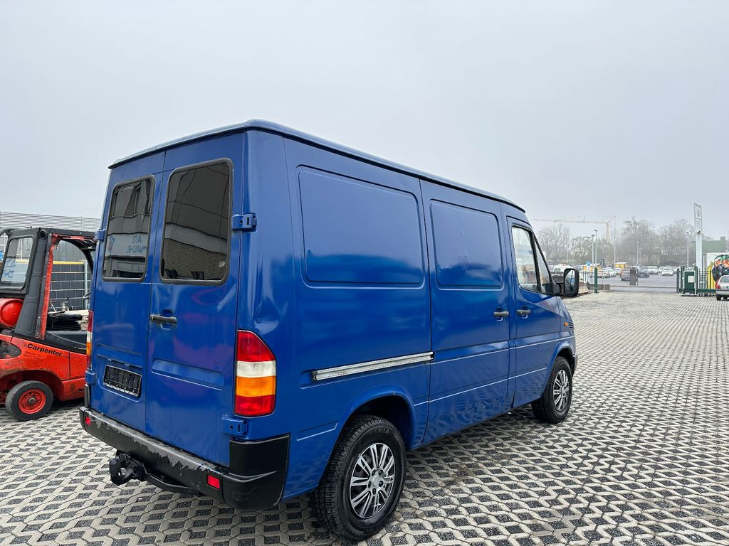 Mercedes-Benz 211 CDI - فان المدمجة: صور 5 Mercedes-Benz 211 CDI - فان المدمجة: صور 5